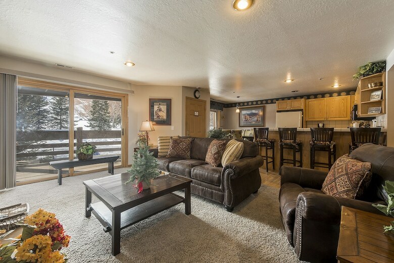 All Seasons Condominiums By All Seasons Resort Lodging