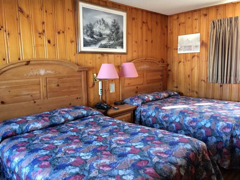 Motel Knights Inn Colonial Fireside Inn