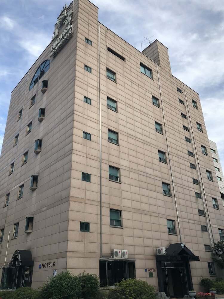 Gogoong Hotel
