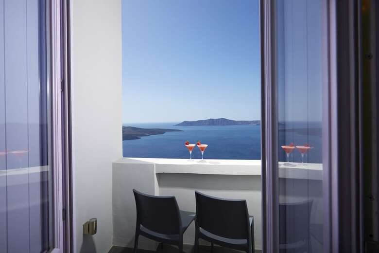 Hotel Caldera Edge Suites