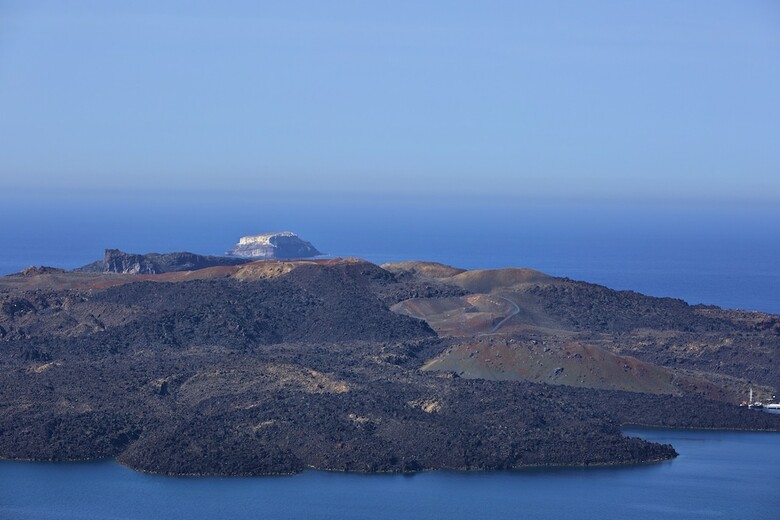 Hotel Caldera Edge Suites