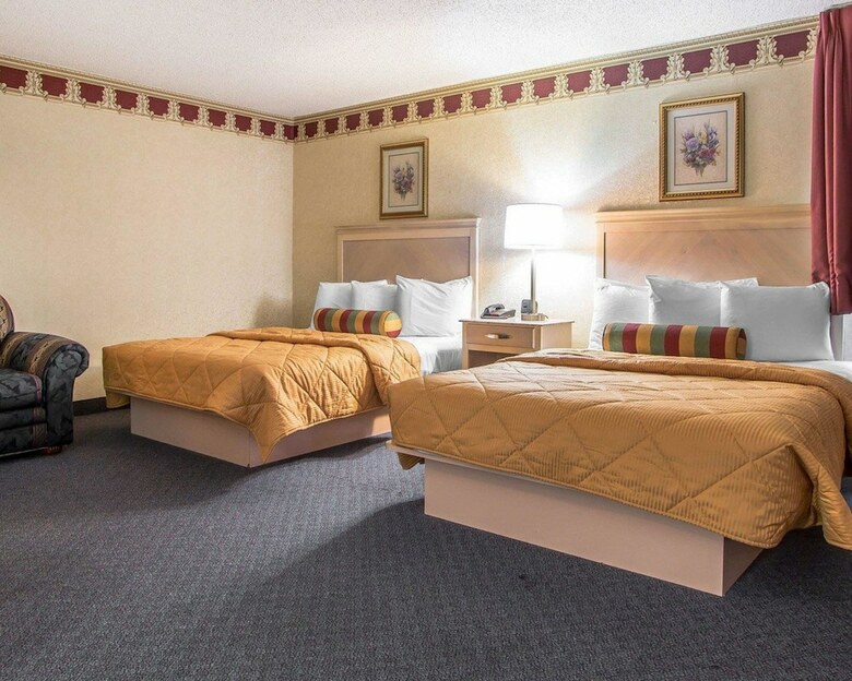 Hotel Rodeway Inn & Suites