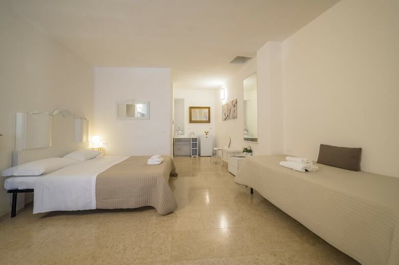 Hotel Academia Residence