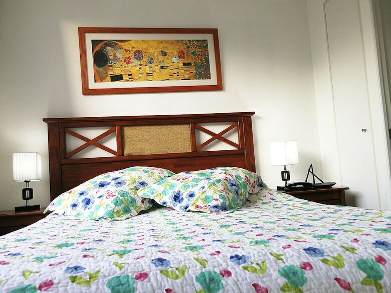 Apartamentos Plaza Paris Amistar