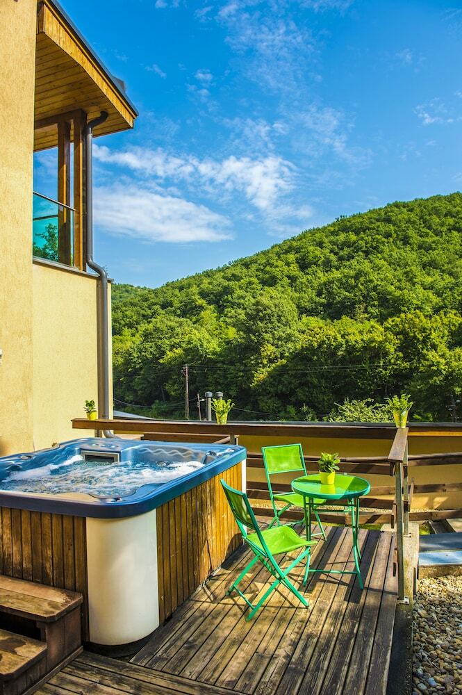 Patak Park Hotel
