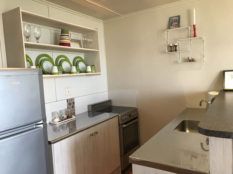Apartamentos Golden Sand Beachfront Accommodation