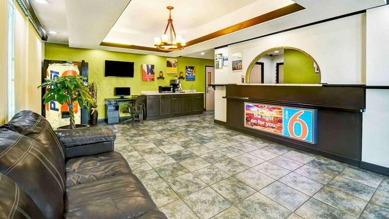 Motel 6 Lake Havasu, Az - Lakeside