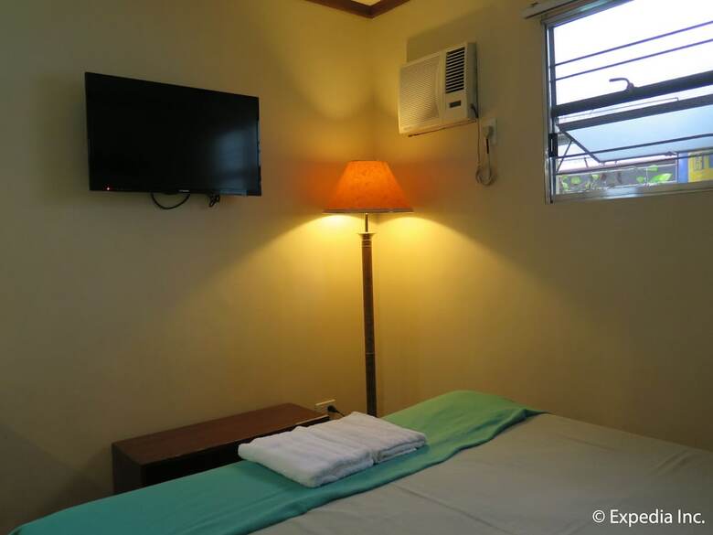 Hotel Bahay Ni Tuding Inn & Bistro
