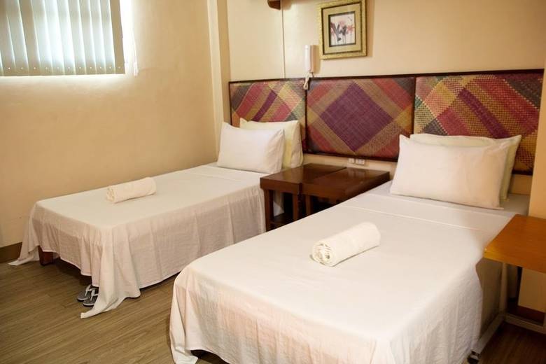 Hotel Bahay Ni Tuding Inn & Bistro