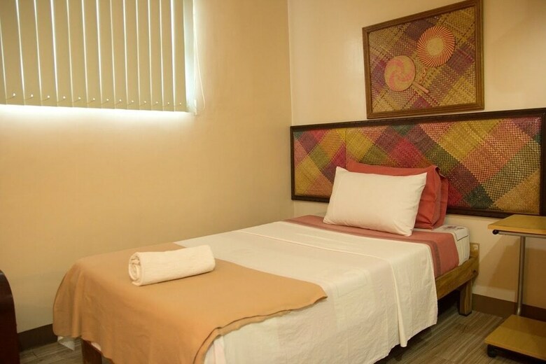 Hotel Bahay Ni Tuding Inn & Bistro