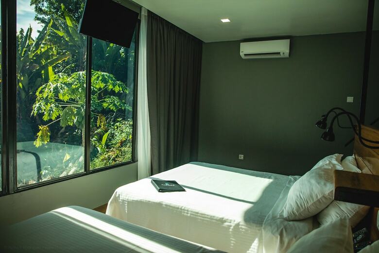 Hotel Alunan Resort