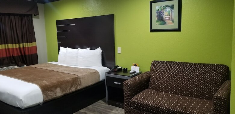 Hotel Woodland Inn