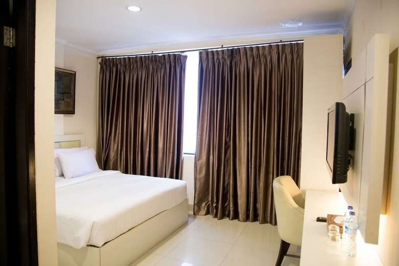 Hotel Nite And Day Jakarta Roxy