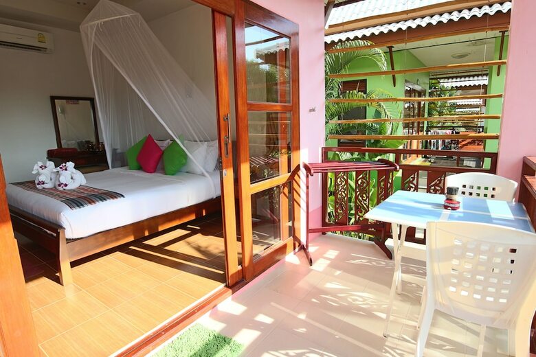 Hotel Pinky Bungalows Resort