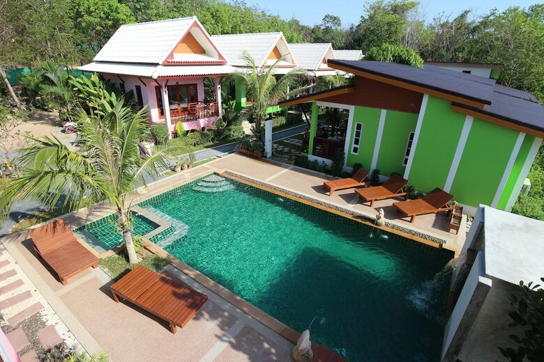 Hotel Pinky Bungalows Resort