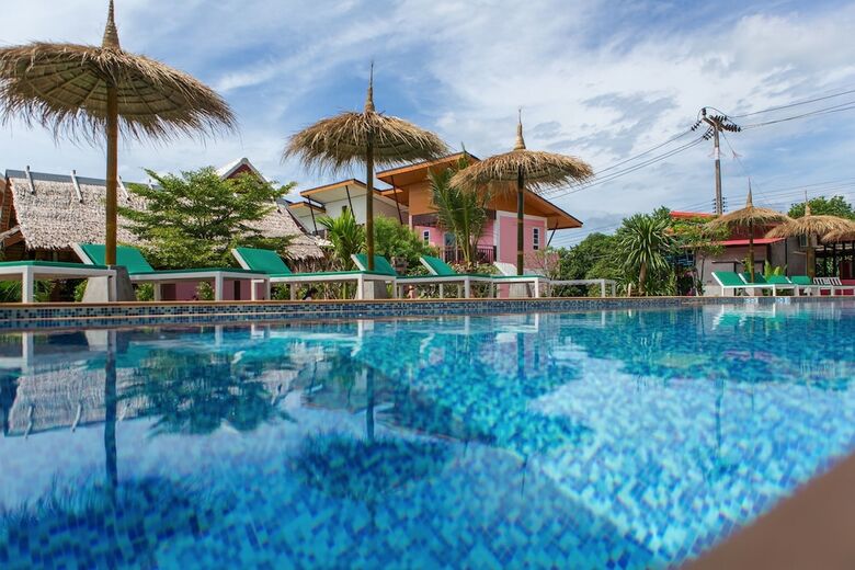 Hotel Pinky Bungalows Resort