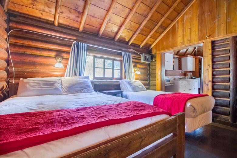 Cabana Kootenay Park Lodge