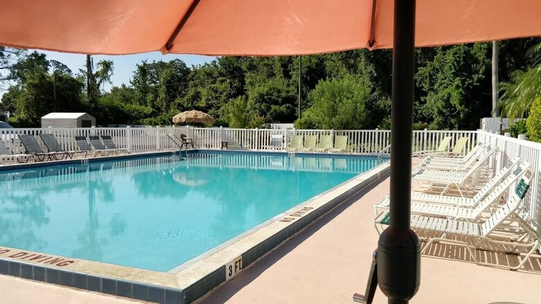 Motel Sun Inn & Suites