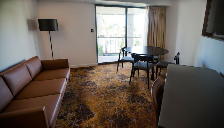 Hotel Crowne Plaza Alice Springs Lasseters