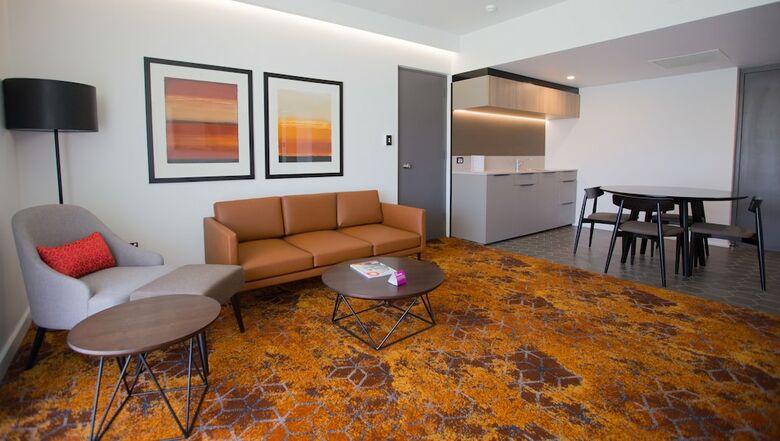 Hotel Crowne Plaza Alice Springs Lasseters