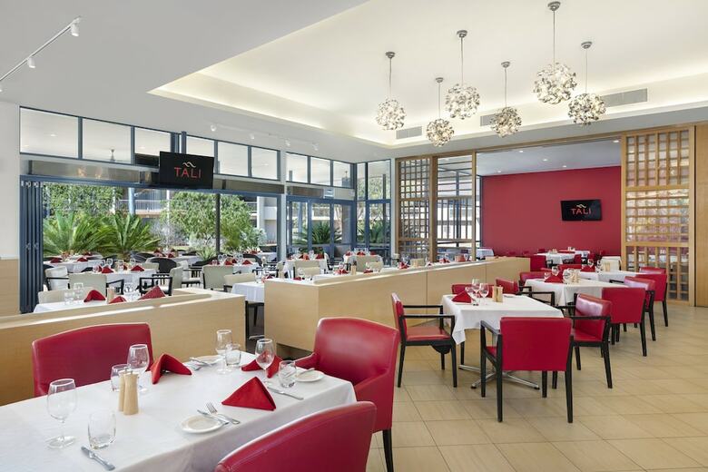 Hotel Crowne Plaza Alice Springs Lasseters