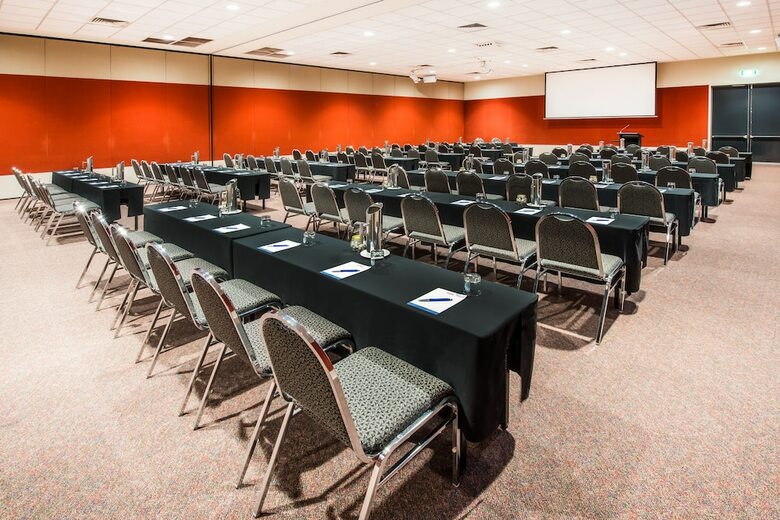 Hotel Crowne Plaza Alice Springs Lasseters