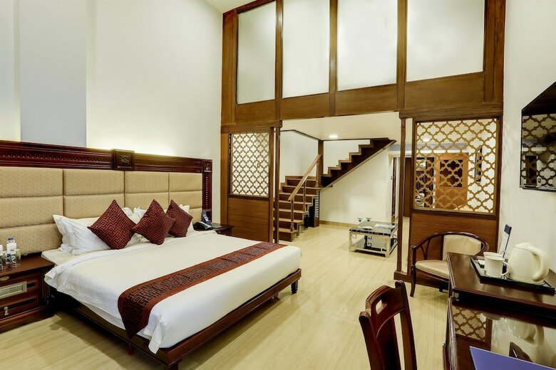 Golden Chariot Vasai Hotel And Spa