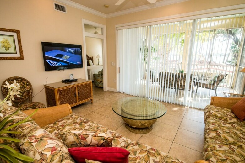 Tortuga Inn Beach Resort