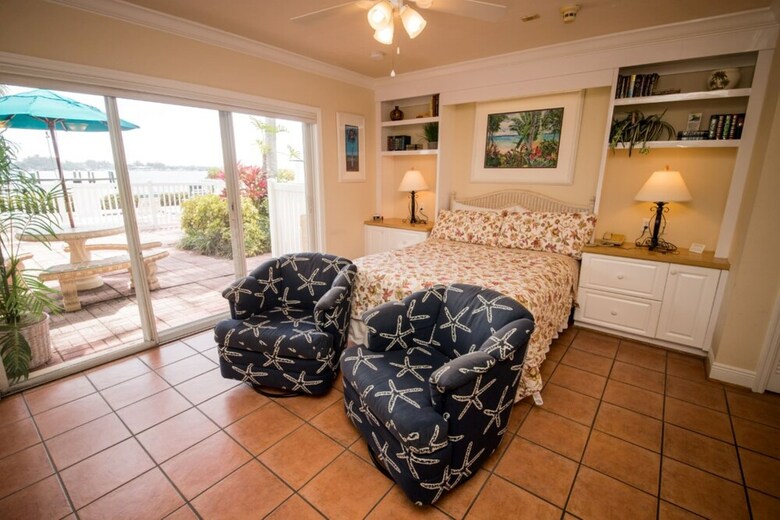 Tortuga Inn Beach Resort