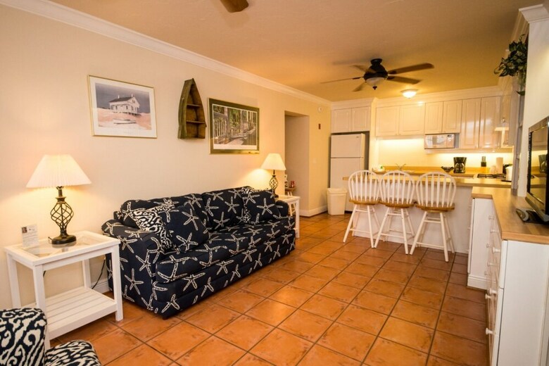 Tortuga Inn Beach Resort