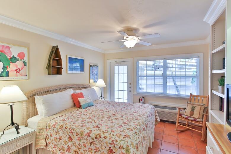 Tortuga Inn Beach Resort