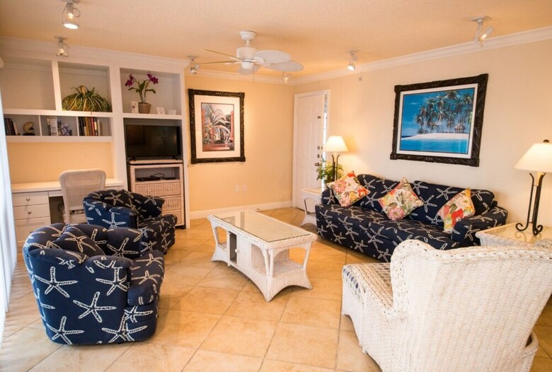 Tortuga Inn Beach Resort