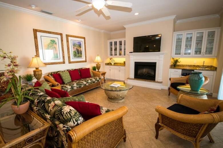 Tortuga Inn Beach Resort
