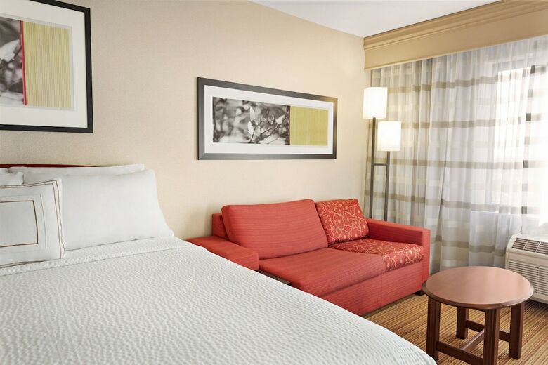 Hotel Courtyard By Marriott Sacramento Folsom