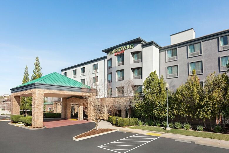 Hotel Courtyard By Marriott Sacramento Folsom