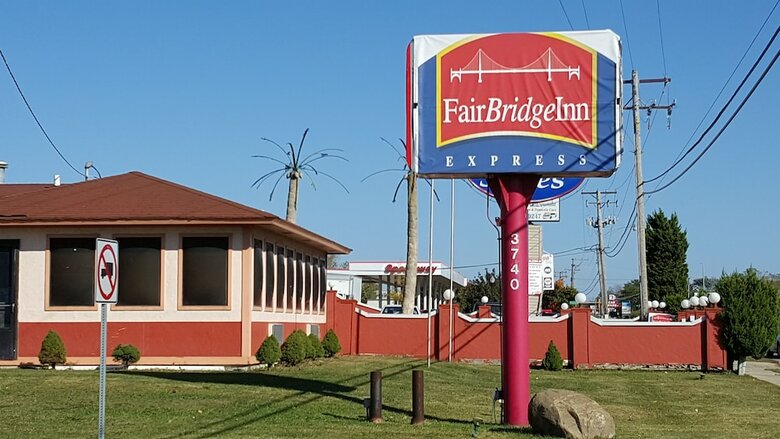 Hotel Fairbridge Inn Express