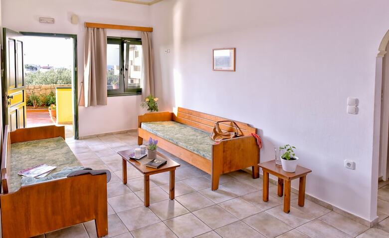 Aparthotel Aspri Petra