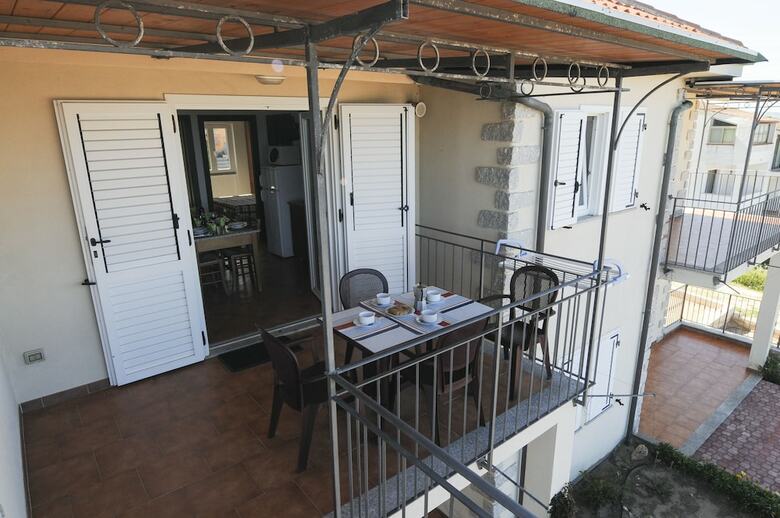 Gf Apartments - Li Seddi