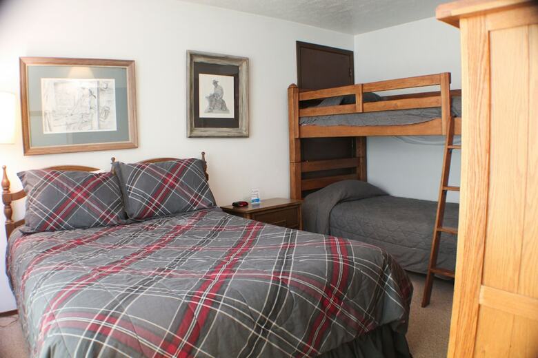 Chateaux Condominiums By Crested Butte Lodging