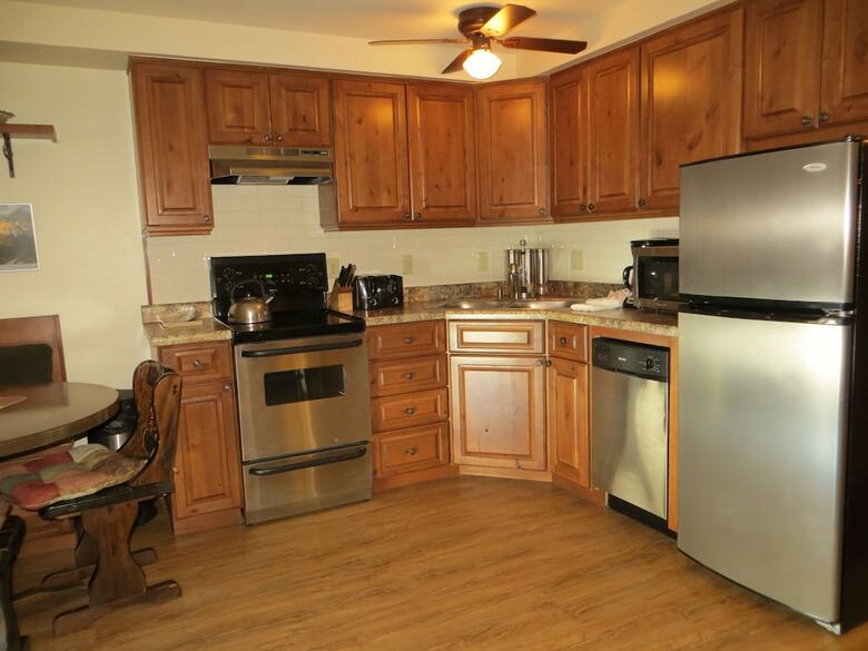 Three Seasons Hotel Suites By Crested Butte Lodging