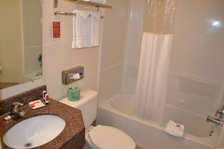 Hotel Ramada By Wyndham West Atlantic City
