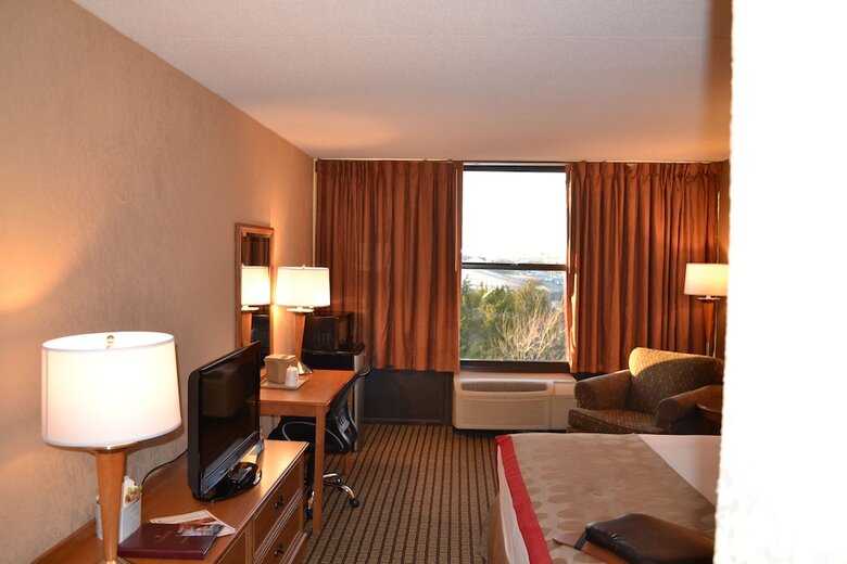 Hotel Ramada By Wyndham West Atlantic City