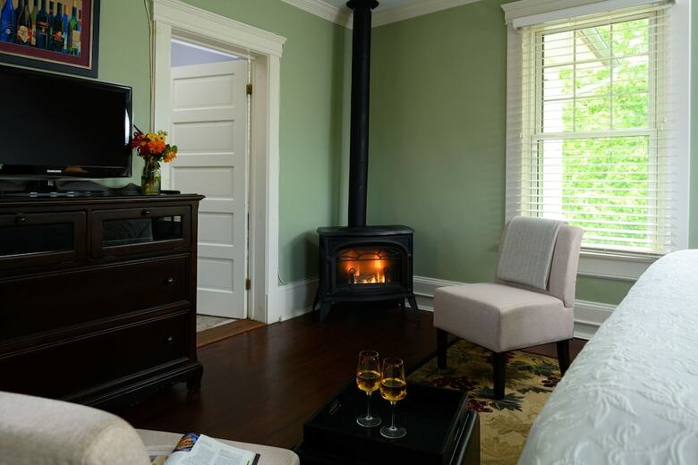 Bed & Breakfast Steeles Tavern Manor