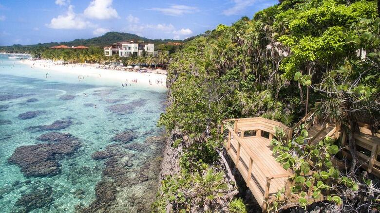 Hotel Grand Roatan Caribbean Resort