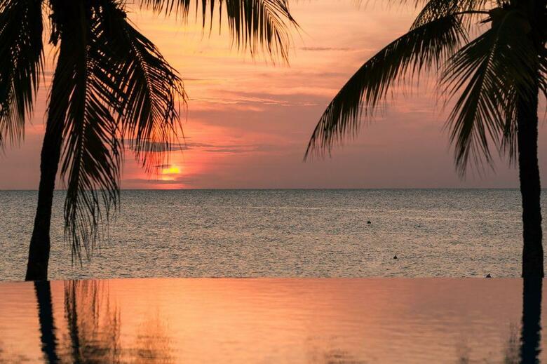 Hotel Grand Roatan Caribbean Resort