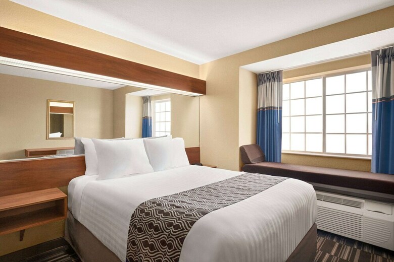 Hotel Microtel Inn & Suites By Wyndham Zephyrhills
