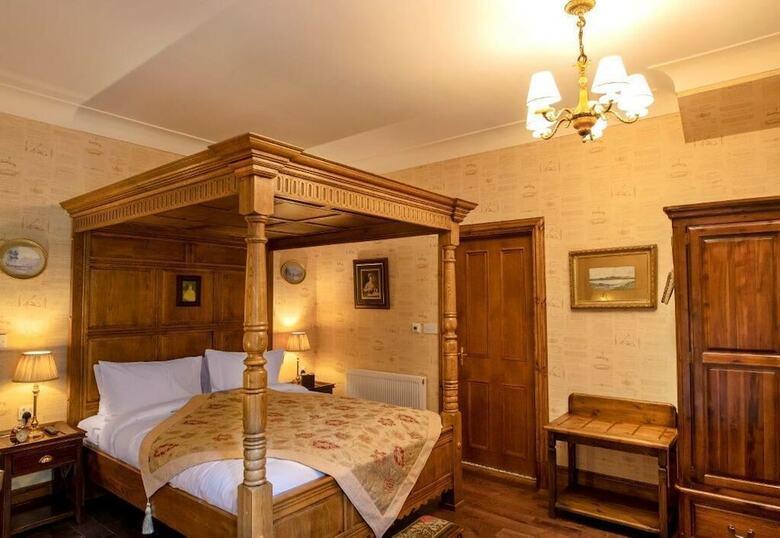 Hotel The Whispering Pine Lodge