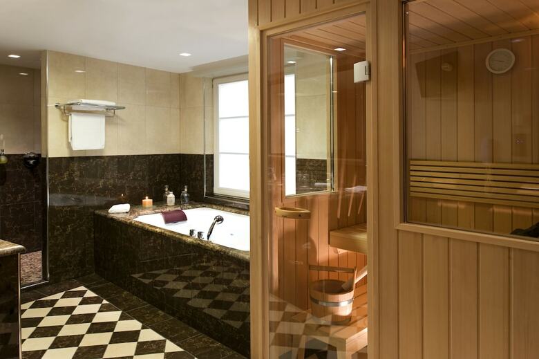 Hotel Hostellerie Des Ch�teaux & Spa