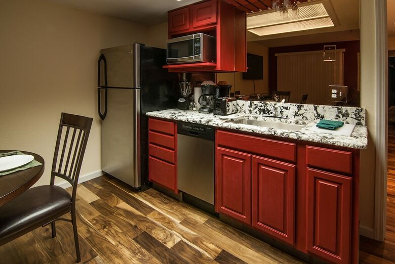 North Lake Lodges & Villas
