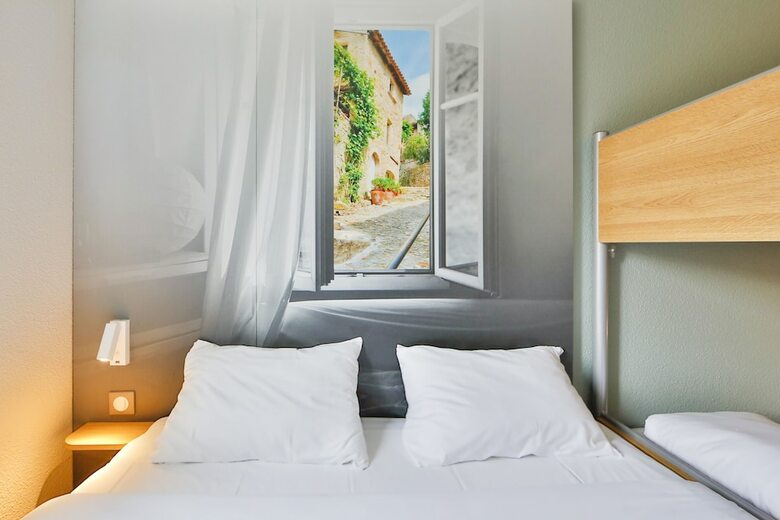 Hotel B&B H�tel Montelimar Nord